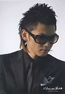 Takki & Yoku / Tsubasa Imai / Bust up / Black suit / Sunglasses / Face down to the right / ☆ Dance and Rock ★ Tour' 09