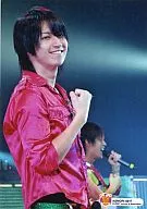 AOMORI 0817 : Kanjani Eight / Tadayoshi Okura / Live Photo / Upper Body / Red Shirt / Right Hand Chest Front and Gu / Back Nishikido / Eh! Real? Surprising! TOUR 2007 AOMORI 0817