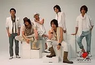 KAT TUN / Group (6 people) / Horizontal, Whole-body, White Block, Sitting, Hats, White Background, White Heart Logo, No Frame / Official Official photo