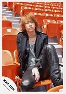 Orange-TUN / Kazuya Kamenashi / sitting / KAT seat / left inner thigh