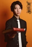 Minami Tsurimoto (K) / Upper Body / Black Costume / Right Hand Book / Presentation / Background Orange / 「 Gokujyo Bungaku No. 13 Manga 」 Random Bromide