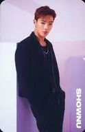 MONSTA X / ショヌ (SHOWNU) / Above-the-knee, Background White / CD "Shoot Out" [Normal Edition] (UPCH-89402) First Press Enclosed special trading card