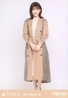 Junna Ito / Whole-body Trench Coat / Nogizaka46 2019. March-III Venue Limited Random Official photo