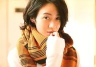 Yuuki Kokoshi / horizontal ・ bust up ・ costume white ・ orange ・ muffler ・ right hand mouth ・ right direction / "JUNON March 2017 issue × convenience store print" raw bromide