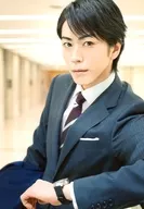 Tomoki Hirose / Upper Body / Costume Black / Suit / Left Hand Bending / Left Direction / 「 JUNON March 2018 Issue x Convenience Store Print 」 Raw Bromide