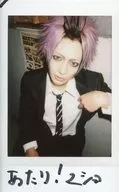 ☆Black Gene For the Next Scene/Sala/有亲笔留言·膝上·衣服黑·白·领带·左手夹克·歪头/生Cheki