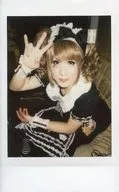 Black Gene For the Next Scene/Rame/膝上·衣装黑·白·坐·向左·右手手指3支站立·左腕弯曲·2/生Cheki