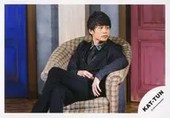 KAT TUN / Yuichi Nakamaru / Horizontal, Knee-Up, Sitting, Costume Black, Legs, Both Hands Bent, Face Facing Right / "KAT TUN LIVE TOUR 2018 CAST" Goods Off Shot / Official Official photo