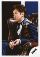 Arashi / Satoshi Ohno / Above-the-knee / Costume black / white / red / yellow / blue / Plaid / Sitting / Left-facing / Legs / Sofa / Brown / Album "5 x 20 All the BEST! 1999-2019" MV & Jacque Photo Off-Shot / Official Official photo