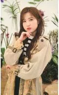 070 : IZ * ONE / Hitomi Honda / IZ * ONE "Buenos Aires" release commemorative random photo card