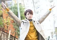 Hiroki Suzuki / Horizontal, Upper Body, Costume Yellow, White, Both Hands Lifted, Par, Eyes Right, Outdoor / 2.5 Dimensional Men's Recommended TV Bromide Set Season 3 #4