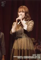 村重杏奈/现场照片·膝上·衣服茶色·白色·双手麦克风/HKT48九州7县巡演～毕业于那个经理～随机生写真舞台ver.2019.7.21福冈太阳帕莱思酒店&大厅公演