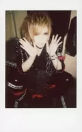 Regalia / Superiority / Whole Body / Sitting / Costume Black / Red / Both Hands / Right Direction / Mouth Closed / Live Cheki