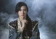 Kamitono Taikō (Okitsu Seijun) / Horizontal, Bust up, Costume Blue, Right Finger Chin, Background Smoke, Character Tomoshot / Stage "GOZEN - Kyoran no Tsurugi -" Random Bromide