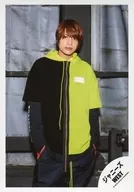 Johnny's West / Chugen Junta / Above-the-knee / Costume black / Fluorescent green / Both hand pockets / Mouth closed / Background grey / Single "Big Shot!" MV off-shot / Official Official photo