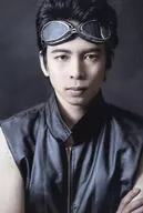 Yosuke Kuroda / Bust Up, Costume Black, Down Vest, Goggles, Right Hand Left Arm, Jacket Front Overlap, Front Face, Background Black, Postcard Size / Blue Shuttle Produced "Wings of the Battlefield" random bromide