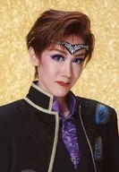 Takarazuka Revue (Hanagumi) / Kei Yūba / Bust up / Background beige / Hanagumi Performance 『 A Fairy Tale - The Spirit of Blue Roses - 』 『 Schalm! 』 Still Pictures