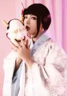 Noriaki Tabuchi (Tsumiyahime) / Bust up / Costume white / Left facing / Both hands mask / Background pink / Stage "Gokujo Bungaku No. 14 : 『 Cherry 』 in Full Bloom ~ Solitude ~" random bromide