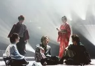 集合(5人)/現場照片·橫式·全身·和服·三人坐·笑·照明白/舞台劇隨機舞台劇照片C