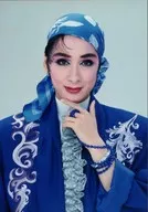Takarazuka Revue (Tsukigumi) / Hoshika KUZE / Bust up, Costume blue, Bandana, left forefinger chin, Background light blue, "Hard Boiled Egg / EXOTICA" / Takarazuka Revue's official Official photo