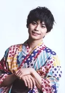 Ryohei TAKENAKA / Bust Up / Costume Red / White / Blue / Yellow / Wafuku / Both Hands Overlap / Character Actor Shot / Stage 「 Taisho Romantic Detective Story - Six image of saint Mary - 」 Bromide (Personal Set)