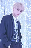 ONEUS/HWANWOONG (Hwang Woong) / Background White / Fringe Curtain / CD "808 [Regular Edition B]" Special Treka