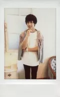 Ken'ya Nakao / "Ken'ya Nakao Fan Meeting" Costume white, Gray, Right hand chin, Left hand bent, Window, Background white / "Fan Meeting" Cheki