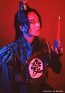 SERIZAWA Naoya (Rob) / Upper Body, Candle, Background Red / Stage "Otogi Trial 2nd Trial ~ Shivering Kidnapping Parade Beware of Big Mouse ♪～」 Random Bromide