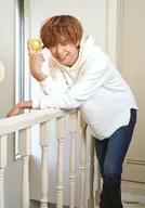 类/膝上・衣服白色・朝左・右手发/"#ActorsRoom vol.1>随机Solo明信片