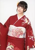 Sandlion / Omine Aimi / Above-the-knee / Costume Red / Furisode / Right Hand Lift / Sandlion Costume Exhibition Akihabara Gamers' Main Store with signature Bromide lottery B Prize sheet of paper measuring 89 × 127mm Bromide