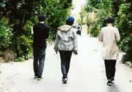 Group (3 persons) / Horizontal, Whole body, Costume, Gray, Black, Beige, For the back, Center Takeshi, Walking on the street / "オガステ? 3 ~ U-U-U-I-Khyon-Bany-U-U-I-Khyon-Bany-U ~" trading bromide