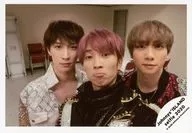 Johnnys Jr. / Sho Watanabe Ta, Tanaka Ki, Nakamura Kaito Ono / Horizontal, Bust Up, Costume Purple, Black, White, Center Tanaka, Mouth Closed / Johnnys' ISLAND Selfie 2020 / Official Official photo