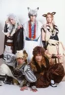 Group (5 people) / Whole body, Japanese clothes, center Washio, shoulder touch, 2 people sitting, Character Tomoshot / Stage "GEKIIKE Main Performance 8th 『 Amatsuki Tsune no Kito 』" Trading Bromide