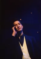 Masahiro Kawakami (Gaila) / Live Photo / Upper Body / Costume Black / White / Right Hand Ear / Right / Stage "Kishiwada Shonen Gurentai ~ Hearts from those days are still there ~" Gennepro Photo