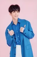 SEVENTEEN/JOSHUA / Above Knee / Blue Costume / Both Hands Thumb Standing / Pink Background / Postcard Size / "2019 SVT3 rd FAN MEETING SEVENTEEN in CARAT LAND" Photo Set