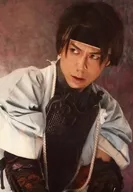 根本正胜(土方岁三)/丰胸·衣装淡蓝色·黑色·视线左/舞台