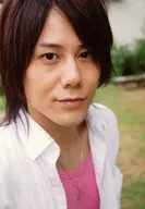 根本正胜/托胸衣白色粉色向右闭口/正式生写真