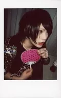 Axkey/Ast / Upper Body / Costume Black / Right Facing / Both Hands Uchiwa / Raw Cheki