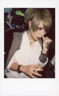 Axkey/Ast / Upper Body / Costume : Black / White / Facing Right / Right Hand Tobacco / Left Hand Little Finger Nose / Raw Cheki