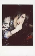 Axkey/Ast / Upper Body / Costume : Black, White, Blue, Facing Right, Right Hand Nose, Mouth Opening / Raw Cheki