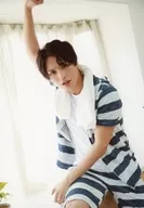 Yuuki Tomotsune / Above the knee / Costume white / gray / Stripe pattern / Sitting / Raising the right hand / "Yuuki Tomotsune Summer Event 2018 ~ Yuuki 100% ~" Bromide