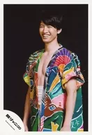 Kanjani Eight / Tadayoshi Okura / Upper Body / Costume Green, Brown, Pink, happi coat, Both Hands Down, Body Left Facing, Smile, Background Black, "Tosai" Off-shot / Official Official photo