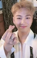 NU’EST/ベクホ(BaekHo)/裏面赤・枠あり/CD「Happily Ever After【Ver.1】」封入特典フォトカード