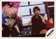 KinKi Kids / Koichi Domoto / Live Photo, Horizontal, Upper Body, Costume Black, Right Side, Right Hand Spread, Left Hand Microphone, Eye Line Right, Fish Headgear / Official Official photo