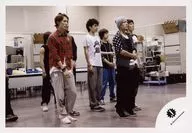 Johnnys / Assembly (5 persons) / Horizontal, Whole body, Costume black, white, red, grey, blue, Facing right, 越岡 left leg bending / Official Official photo