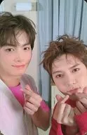 NU' EST / Ren (REN) / JR (JR) / Costume red / white / pink / Ren both hands / JR the left fingers heart / CD "7th Mini Album : The Table" enclosed special photo card