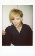 FEST VAINQUEUR/HIRO/托胸·服装黑·和服·右举·相机视线/生Cheki