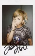 ☆FEST VAINQUEUR/HIRO/帶親筆簽名・上半身・服裝黑・白・向左・右手臉/生Cheki