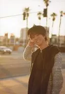 Yuya Asato / Upper body / Costume black / grey / Cap / Right hand cheek / Neck / Showing teeth / Back road / Magazine "The Television SQUARE" random photo 1st 【 Photo collection "HappY" unpublished SP 】