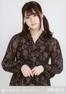 伊藤理々杏/上半身‧叠襟/"乃木坂46 2020.April-V>WebShop限定随机生写真